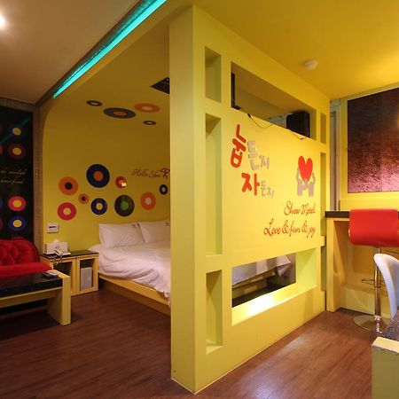 Show Hotel Busan Buitenkant foto