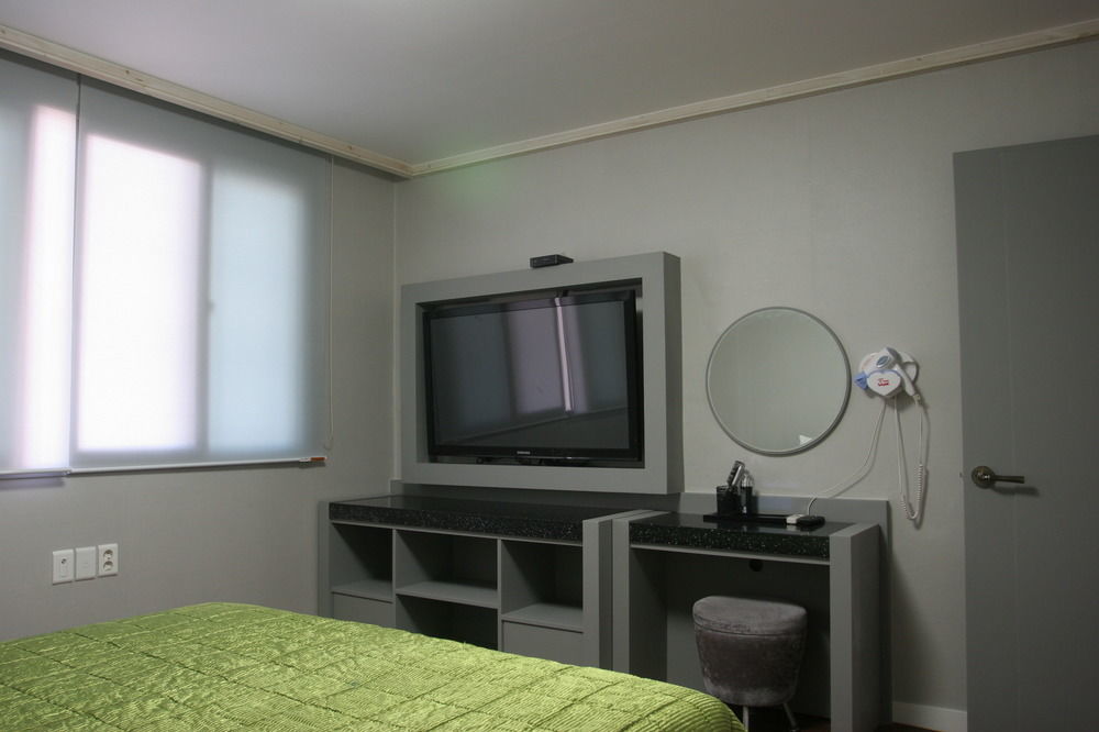 Show Hotel Busan Buitenkant foto