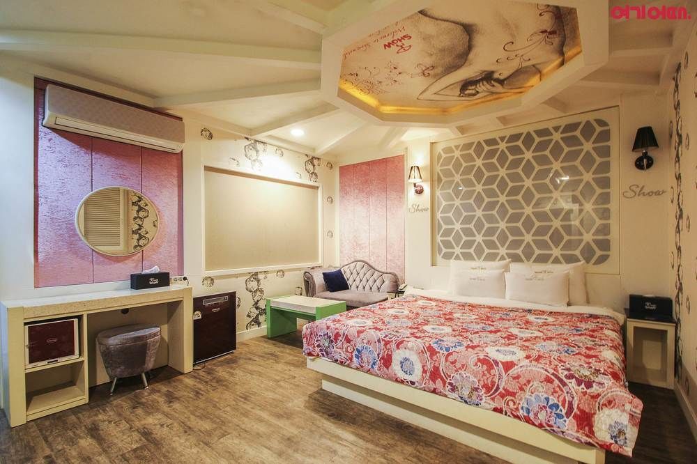 Show Hotel Busan Buitenkant foto
