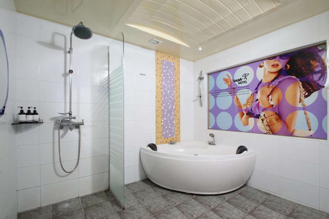 Show Hotel Busan Kamer foto